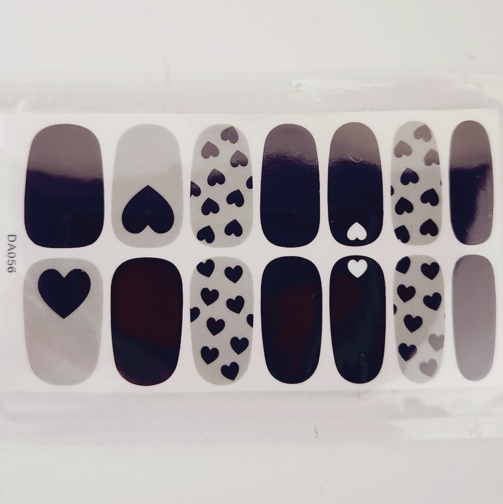 ⭐4/$15 Black Hearts Nail Wraps - Picture 2 of 5
